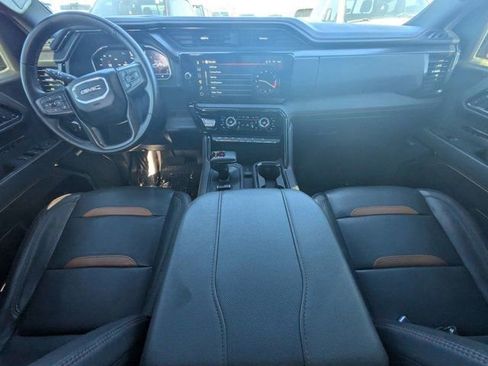 Used 2024 GMC Sierra 1500 AT4 w/ Technology Package AWD/4WD image 12