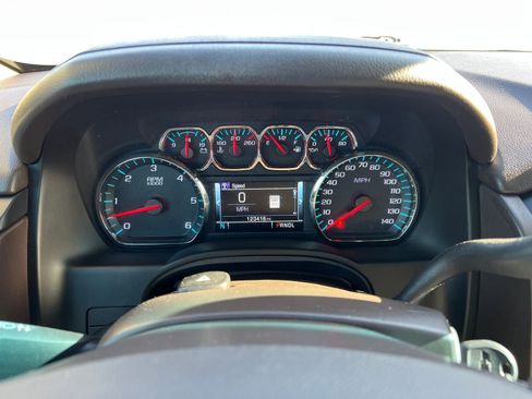 Used 2019 Chevrolet Suburban LT w/ Max Trailering Package RWD image 32