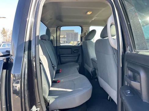 Used 2018 RAM 1500 Express image 25