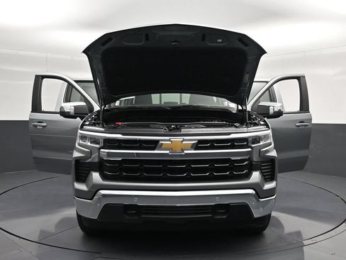 Used 2025 Chevrolet Silverado 1500 LT w/ Safety Package RWD image 38