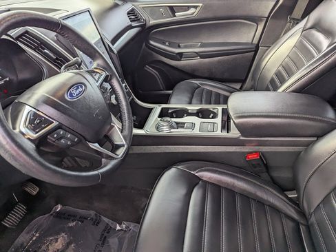 Used 2024 Ford Edge SEL image 17