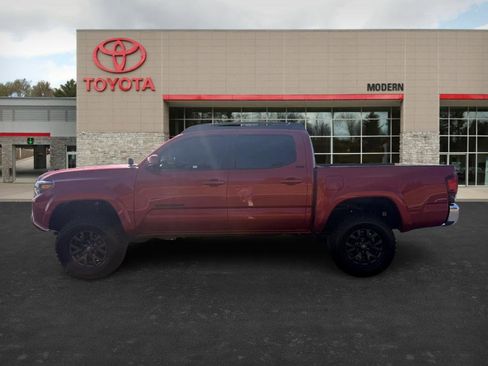 Used 2021 Toyota Tacoma SR5 image 7