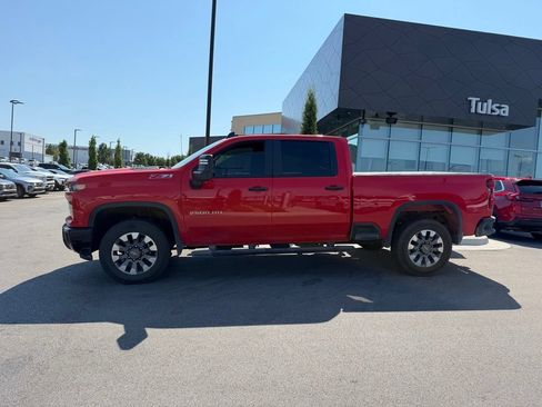 Used 2025 Chevrolet Silverado 2500 Custom w/ Custom Value Package AWD/4WD image 1
