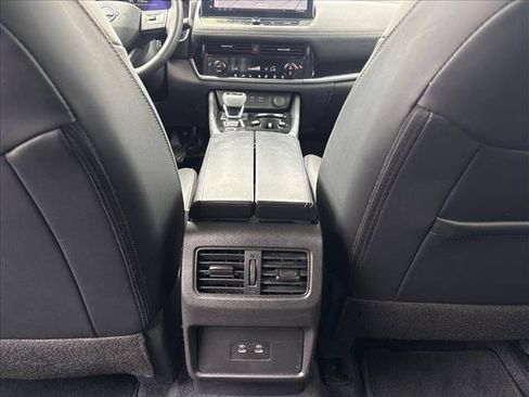 Used 2026 Nissan Rogue SL FWD image 18