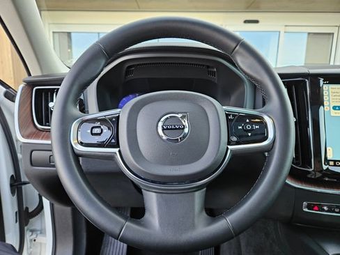 Certified 2023 Volvo XC60 T8 Ultimate w/ Climate Package AWD/4WD image 29