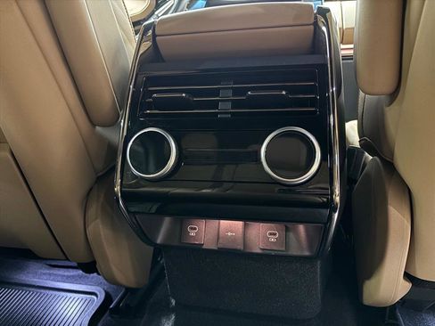 Used 2023 Land Rover Range Rover Sport SE image 38