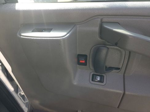 Used 2019 Chevrolet Express 3500 w/ Power Convenience Package image 18