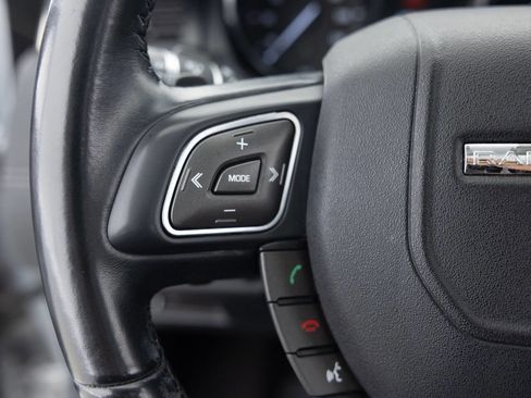 Used 2017 Land Rover Range Rover Evoque SE image 35