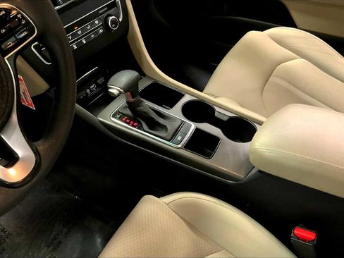 Used 2016 Kia Optima LX w/ LX Convenience Package image 14