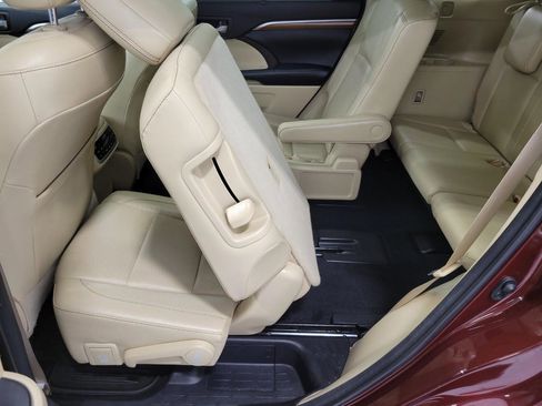 Used 2017 Toyota Highlander Limited Platinum w/ Carpet Mat Package AWD/4WD image 25