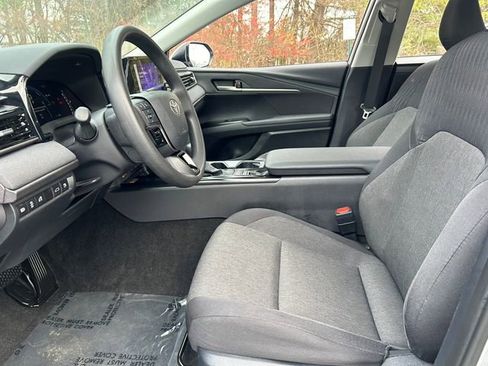Used 2025 Toyota Camry LE image 22