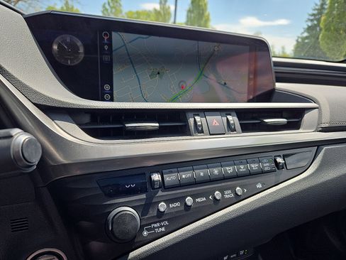 Used 2019 Lexus ES 350 w/ Premium Package FWD image 17