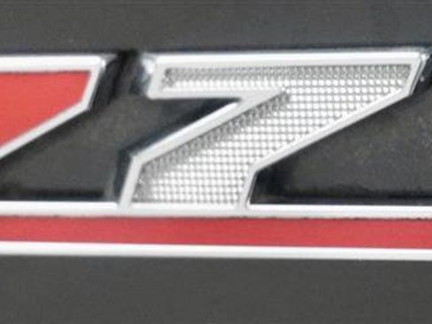 Used 2018 Chevrolet Suburban LT w/ Z71 Midnight Edition image 50