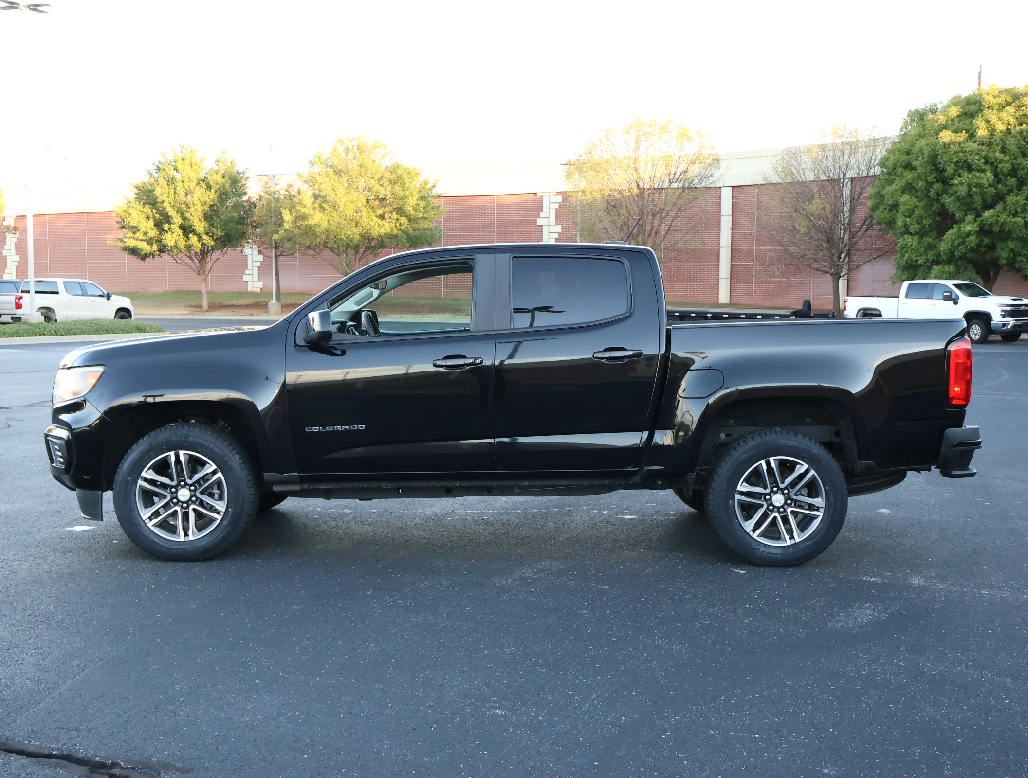 Used 2021 Chevrolet Colorado W/T w/ Custom Special Edition RWD image 24