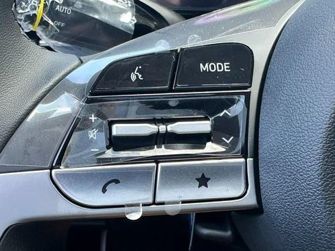 Used 2026 Hyundai Elantra Limited FWD image 11
