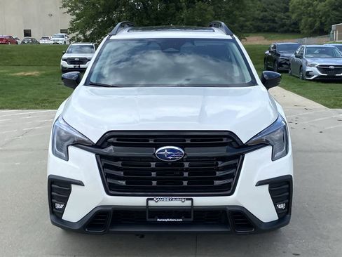 Used 2025 Subaru Ascent Bronze Edition image 9