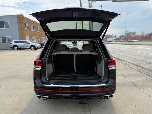 Used 2021 Volkswagen Atlas SEL Premium image 17