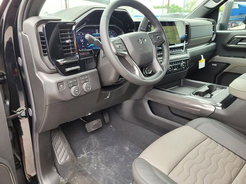 New 2026 Chevrolet Silverado 2500 ZR2 w/ ZR2 Bison Edition AWD/4WD image 11