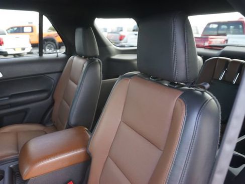Used 2015 Ford Explorer Limited w/ Equipment Group 302A FWD image 14