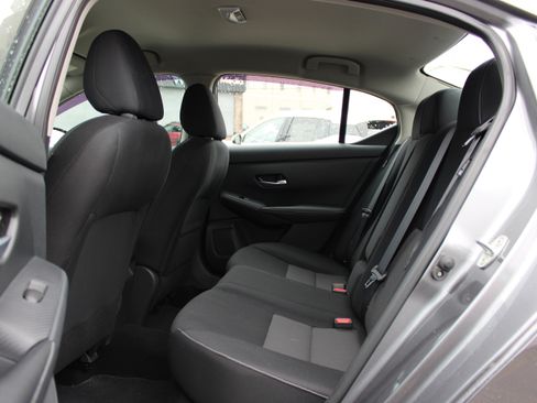 Certified 2022 Nissan Sentra SV image 10