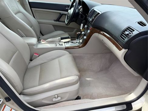Used 2008 Subaru Outback 3.0R L.L. Bean AWD/4WD image 26