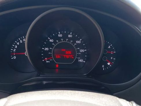 Used 2016 Kia Soul FWD image 18