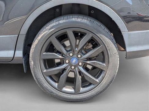 Used 2018 Ford Escape SEL w/ SEL Sport Appearance Package AWD/4WD image 4