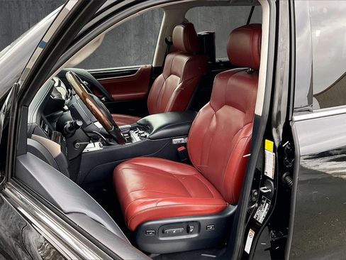 Used 2017 Lexus LX 570 4WD image 21