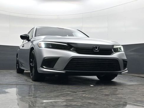 Used 2024 Honda Civic Sport image 25