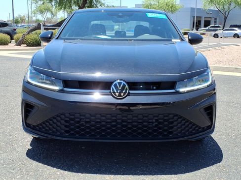 Used 2025 Volkswagen Jetta Sport FWD image 2