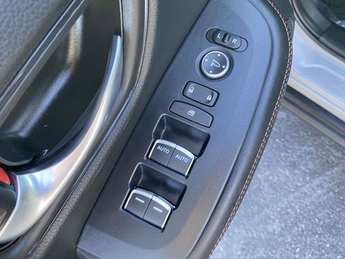 Used 2025 Honda HR-V Sport image 16