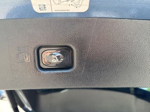 Used 2018 Lincoln MKX Reserve w/ Lincoln MKX Climate Package image 23