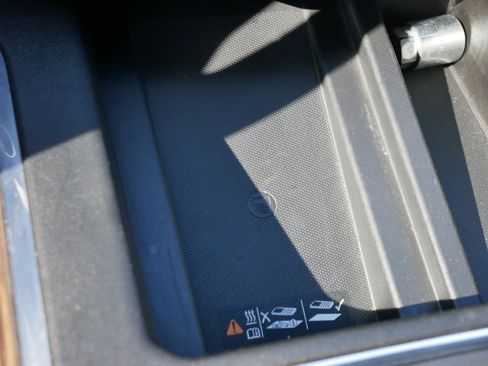 Used 2021 Chevrolet Silverado 1500 High Country w/ Technology Package image 16