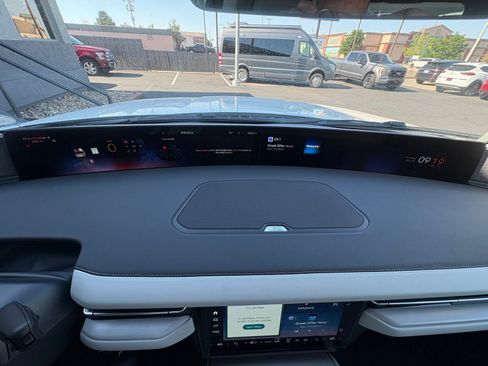 Certified 2026 Lincoln Navigator Reserve w/ Jet Appearance Package AWD/4WD image 17