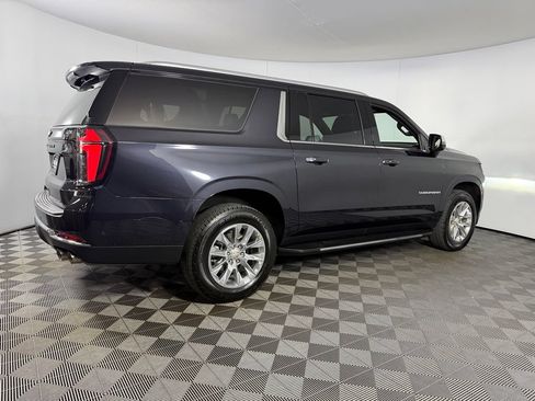 Used 2026 Chevrolet Suburban Premier AWD/4WD image 7