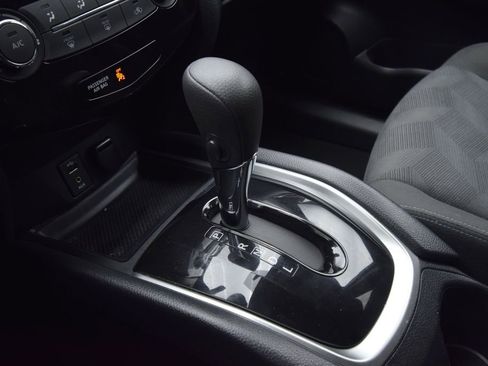 Used 2016 Nissan Rogue S w/ Appearance Package image 18