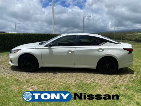 Used 2022 Nissan Altima 2.5 SR w/ Midnight Edition Package FWD image 21