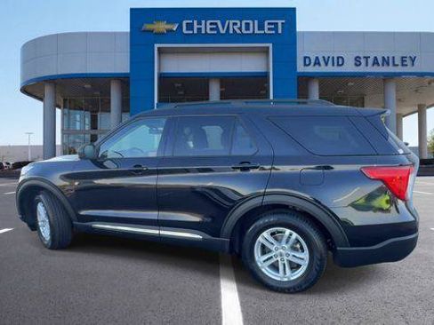 Used 2022 Ford Explorer XLT w/ Equipment Group 202A RWD image 6