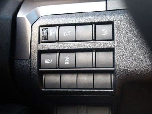 Used 2025 Toyota 4Runner SR5 AWD/4WD image 18