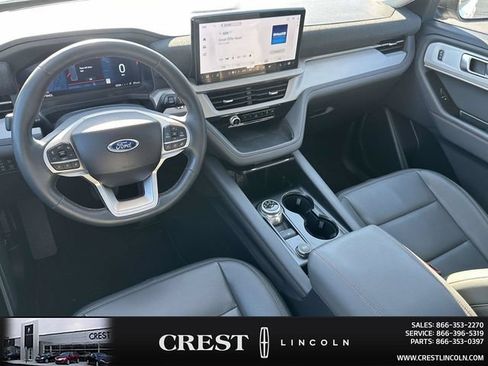 Used 2025 Ford Explorer Active w/ Active Comfort Package AWD/4WD image 10