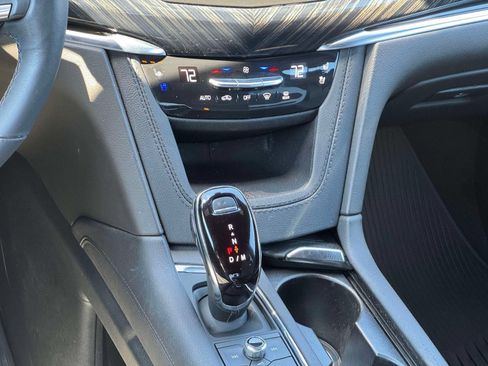 Used 2024 Cadillac XT6 Premium Luxury AWD/4WD image 5