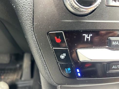 Used 2020 Ford Explorer Limited image 23