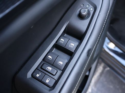 Used 2023 Jeep Grand Cherokee L Laredo AWD/4WD image 8