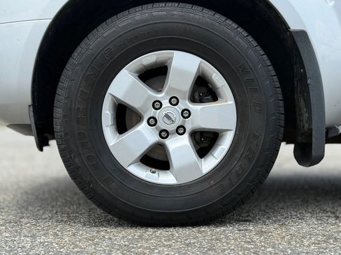 Used 2012 Nissan Frontier SV AWD/4WD image 29