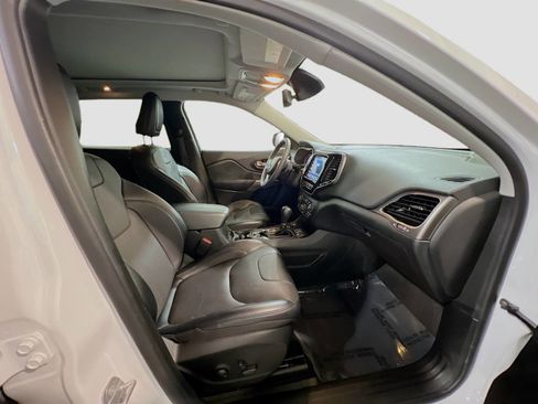 Used 2022 Jeep Cherokee Limited image 19