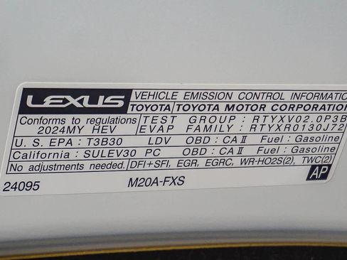 Certified 2024 Lexus UX 250h FWD image 28
