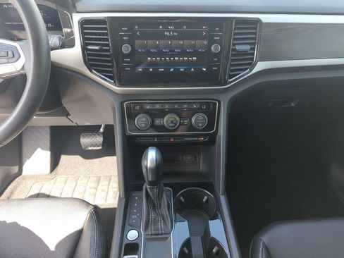 Used 2023 Volkswagen Atlas SE w/ Panoramic Sunroof Package FWD image 25