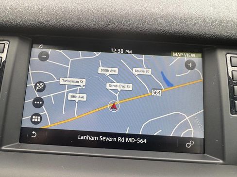 Used 2019 Land Rover Discovery Sport SE image 21