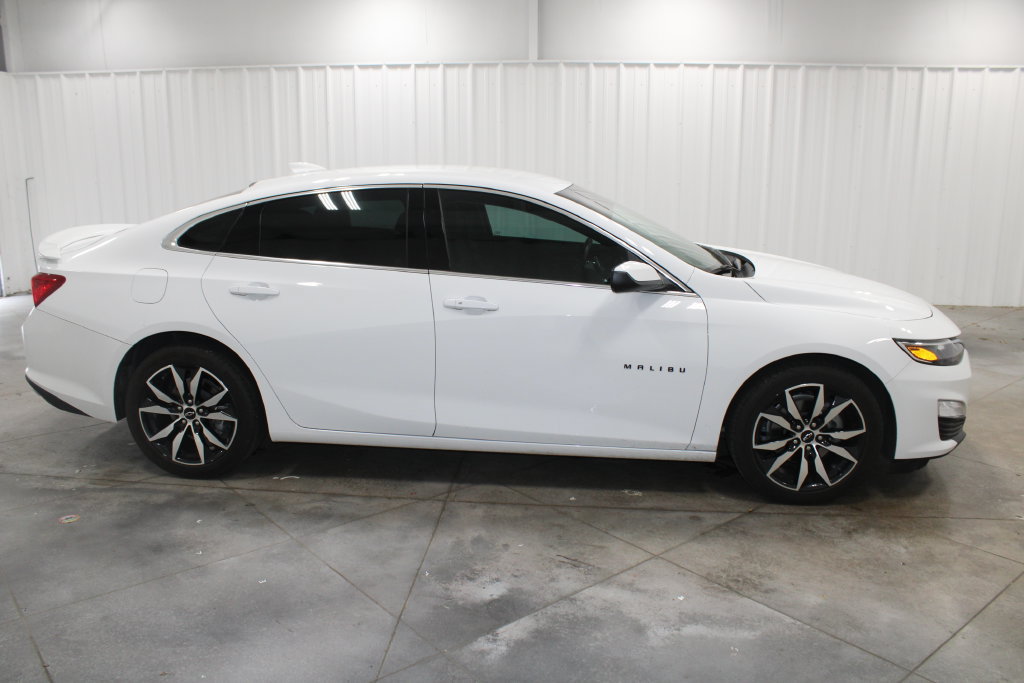 Used 2024 Chevrolet Malibu RS FWD image 11