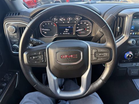 Used 2022 GMC Sierra 1500 SLE image 13